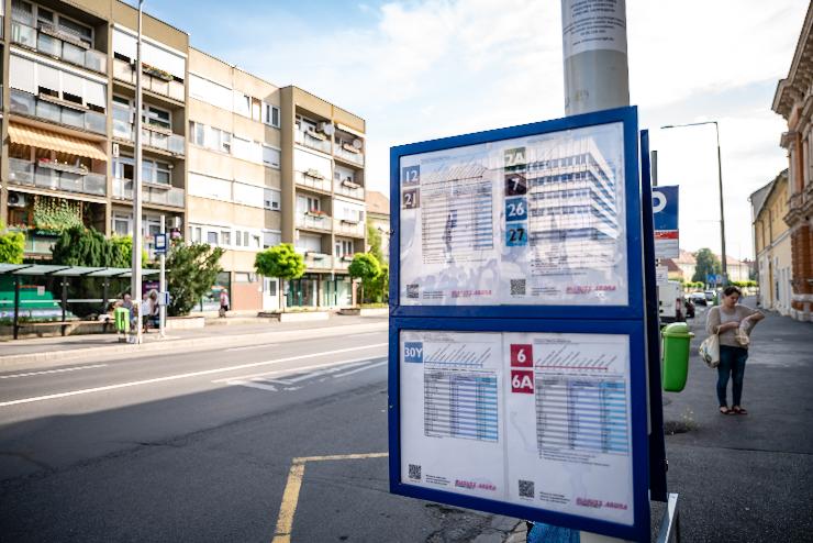 Mtl vltozik nhny autbusz kzlekedse a vrosban